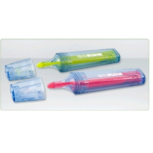 Highlighter pen made using recycled bottles